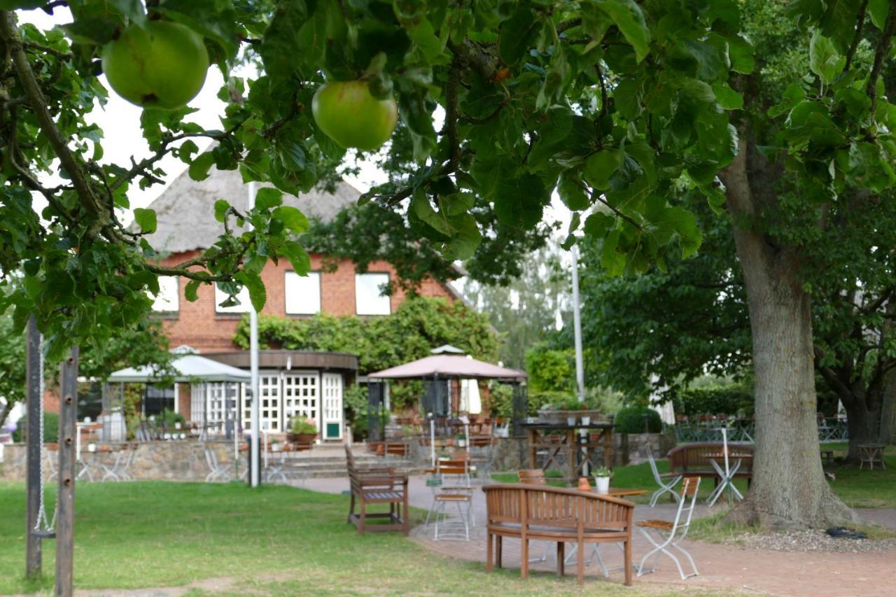 Landgasthof Kasch - Hotel Und Restaurant Malente Exterior foto